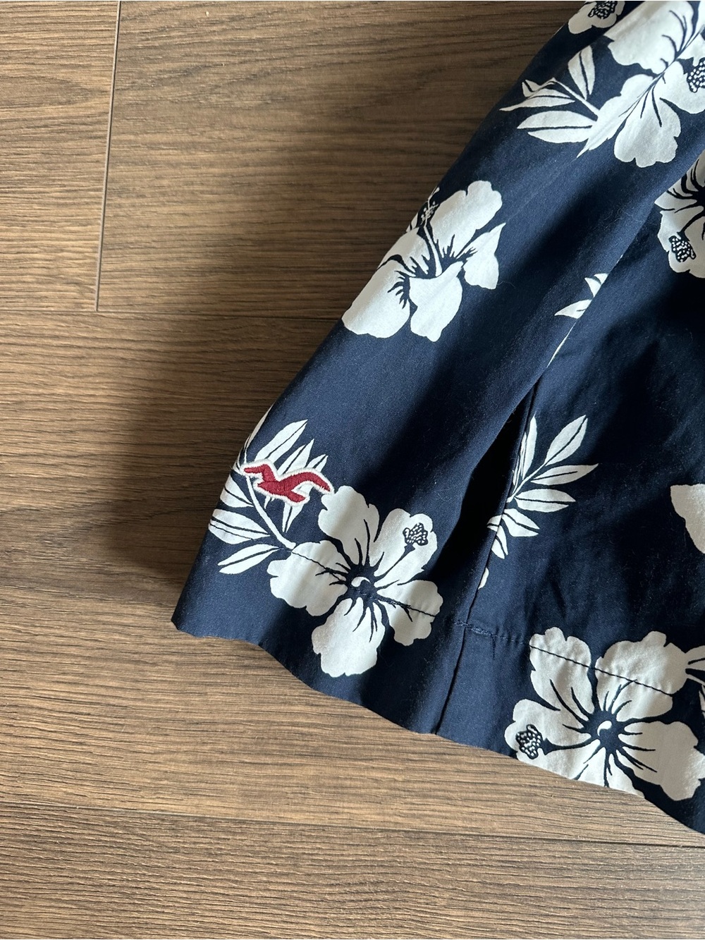 Y2K Hollister Navy and White Floral Strapless Sundress - Picture 3 of 6